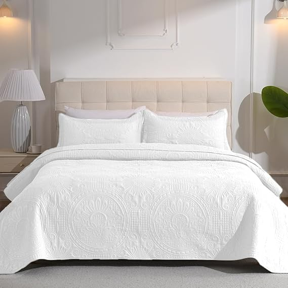 Cuvertura pat 220x240 cm, reversibila, usoara, moale, model frunze ,   DUJUIKE Bedspread (Alb)